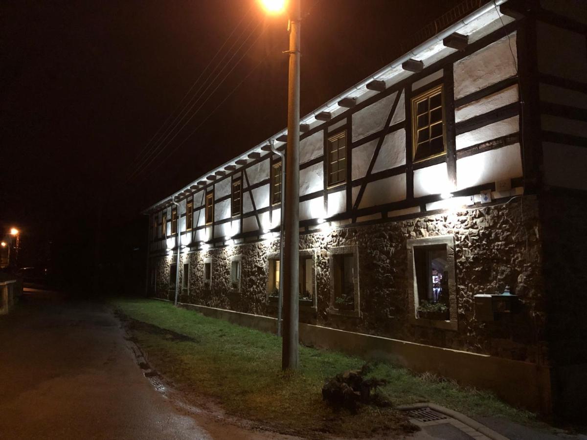 Pension Schwalbenhof Gestut Bartos Lommatzsch Buitenkant foto